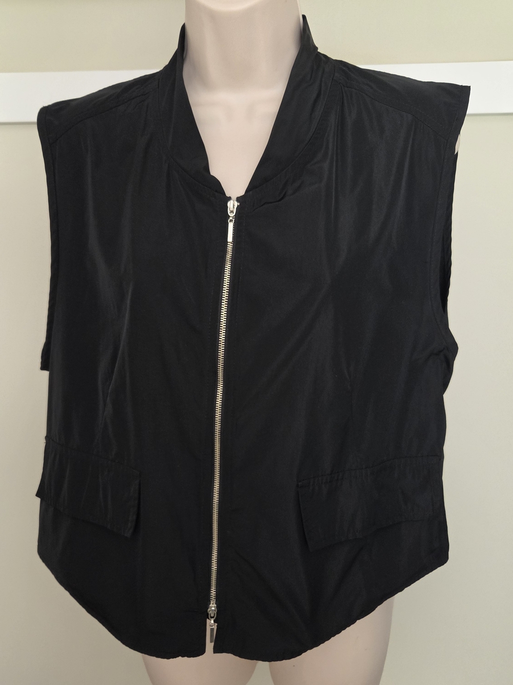 Black Sleeveless Zip-Front Vest